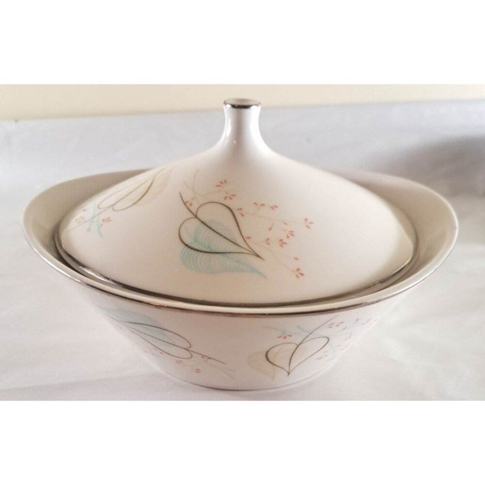 Homer Laughlin Triumph Woodland Serving Bowl W Lid 8 5/8" MCM Aqua Pink 1950s